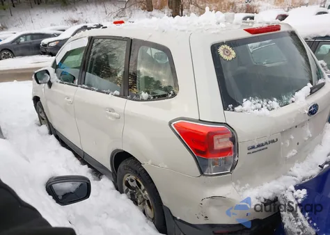 2017 Subaru Forester 2.5I z USA, uszkodzony, nr VIN JF2SJAAC1HH400894
